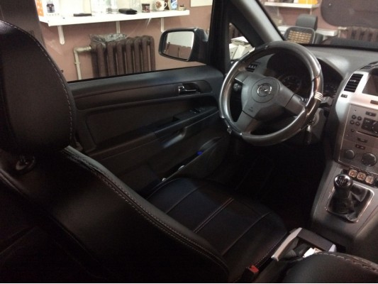 Авточехлы на Opel Zafira B